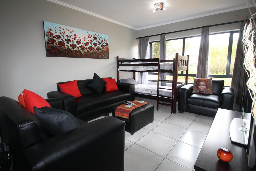 Jozistay @ Jackal Creek Apartments Roodepoort Exterior foto